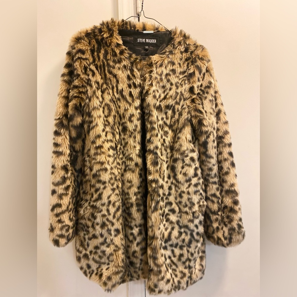 Steve Madden cheetah print coat faux fur coat.